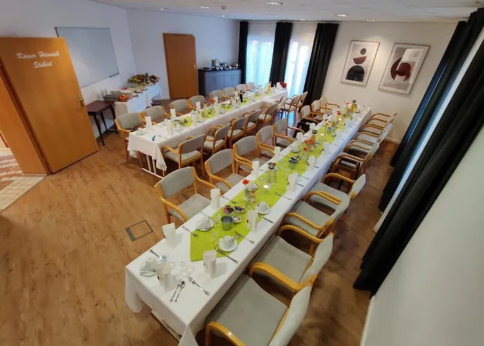 فندق Hotel-cafe Rathaus باد أباخ