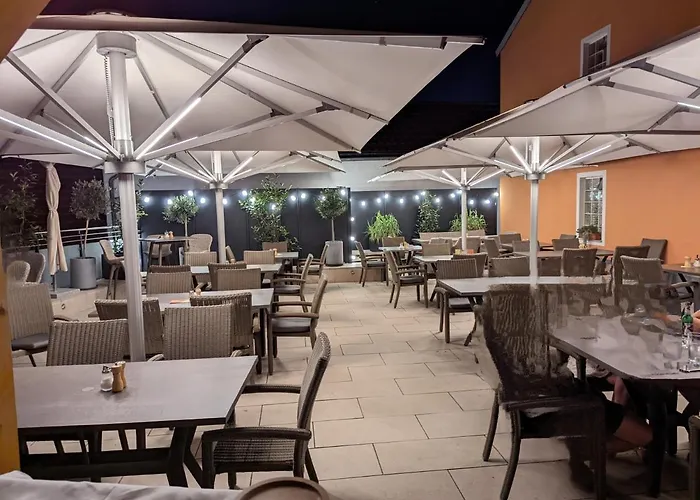 فندق Hotel-cafe Rathaus