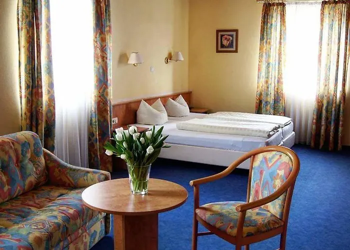 فندق Hotel-cafe Rathaus 3*