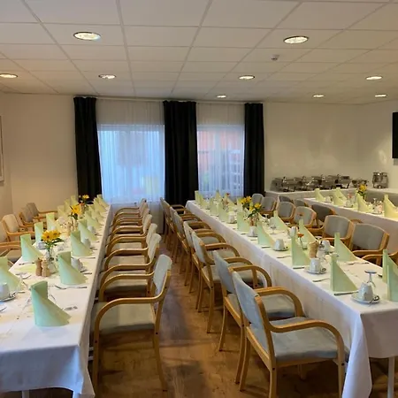 Hotel-cafe Rathaus באד אבאך