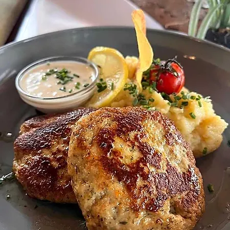Hotel-cafe Rathaus Szálloda 3*